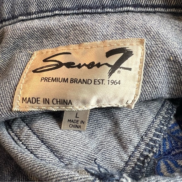 Seven7 Women's Blue Large Denim Jacket with Floral Embroidery - Picture 2 of 8